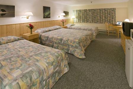 фото отеля Canadas Best Value Inn Whitehorse