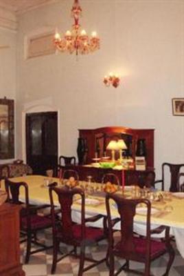 фото отеля WelcomHeritage Raobagh Palace Retreat Bundelkhand Charkhari