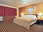 фото отеля Econo Lodge Inn & Suites Warren (Ohio)