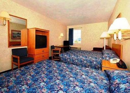 фото отеля Econo Lodge Inn & Suites Lake of the Ozarks