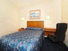 фото отеля Econo Lodge Inn & Suites Lake of the Ozarks