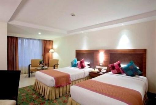 фото отеля Country Inn and Suites Ahmedabad