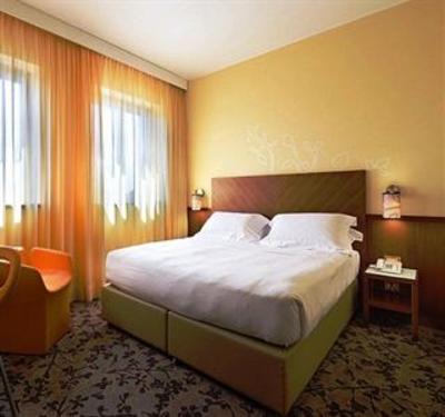 фото отеля UNA Hotel Mediterraneo