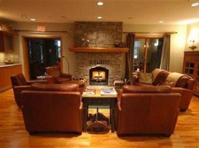 фото отеля Whistler Alpine Chalet Retreat & Wellness
