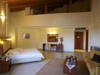 Parnis Palace Hotel Suites