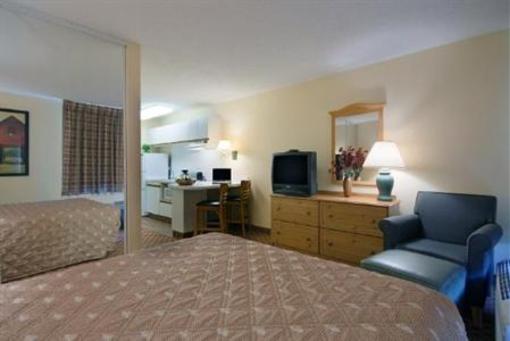 фото отеля Homestead Studio Suites Airport Bridgeton