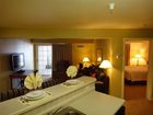 фото отеля River Oaks Apartments & Suites