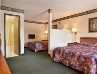 фото отеля Travelodge Hotel South Colorado Springs