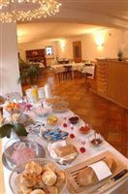 фото отеля Rugenpark Hotel / B&B Interlaken