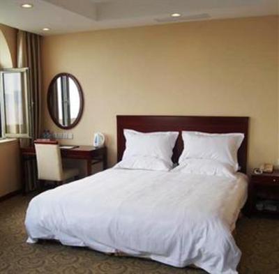 фото отеля Green Tree Inn Zibo Boshan