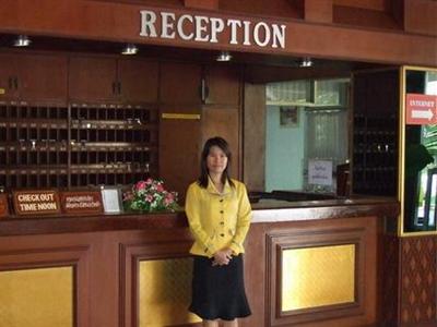 фото отеля Thepnakorn Hotel