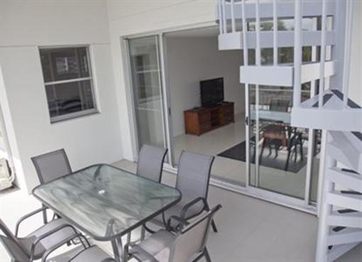 фото отеля Aquatic Vista Bribie Island Apartment