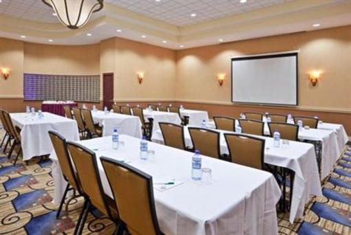 фото отеля Holiday Inn Farmington Hills Novi