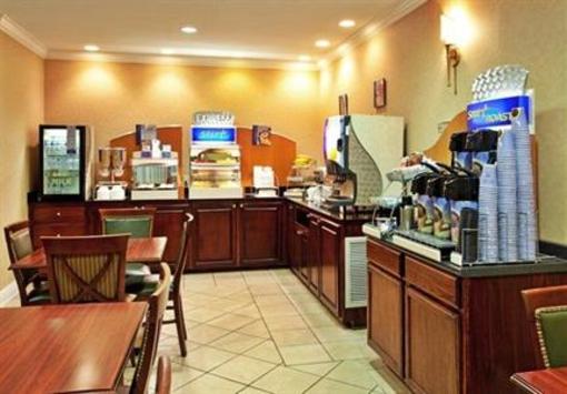 фото отеля Holiday Inn Express Marrero Harvey (Louisiana)