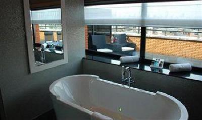 фото отеля Van Der Valk Hotel Almere