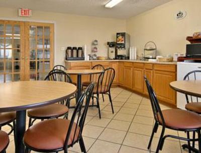 фото отеля Super 8 Somerset