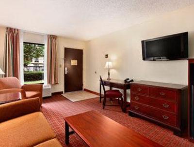фото отеля Baymont Inn & Suites Florence
