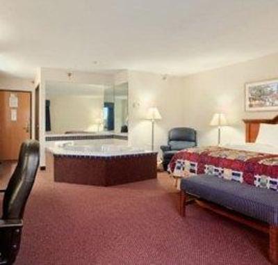 фото отеля Baymont Inn & Suites Pella
