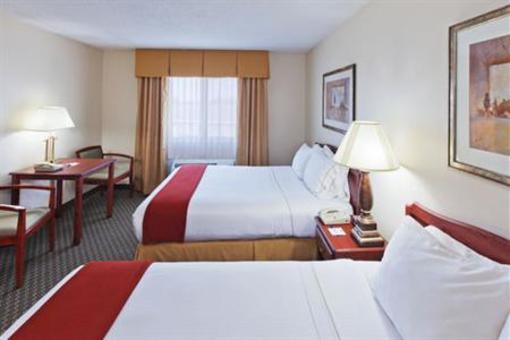 фото отеля Holiday Inn Express - Wichita Northeast
