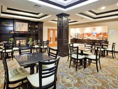 фото отеля Holiday Inn Express Hotel & Suites Pryor