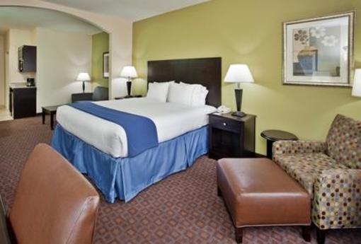 фото отеля Holiday Inn Express Hotel & Suites Pryor