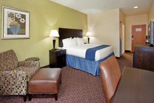 фото отеля Holiday Inn Express Hotel & Suites Pryor