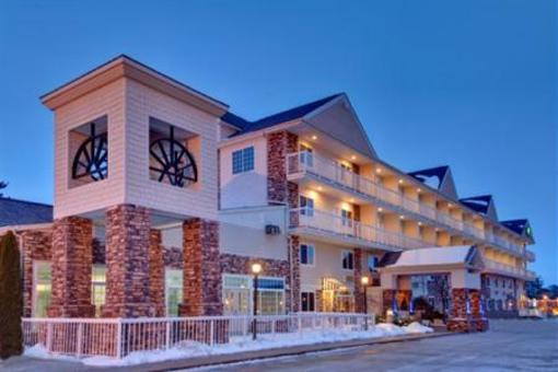 фото отеля Holiday Inn Express Mackinaw City