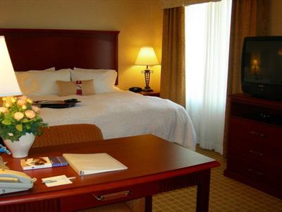 фото отеля Hampton Inn & Suites Redding