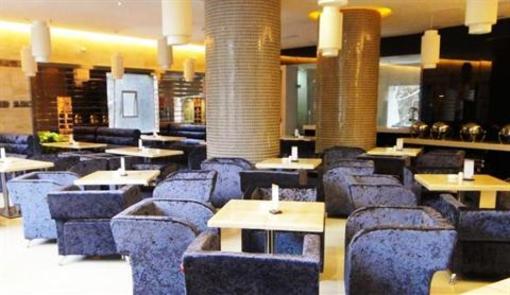 фото отеля Yichang Licheng Shuijing Hotel