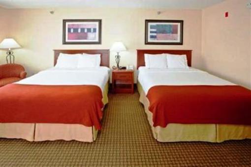 фото отеля Holiday Inn Express Hotel & Suites Greenville (Ohio)