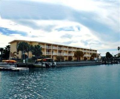 фото отеля Treasure Bay Hotel & Marina