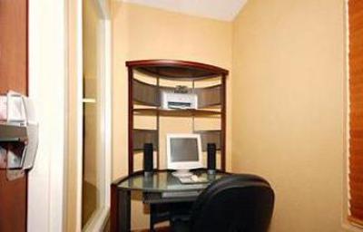фото отеля BEST WESTERN Plus Edison Inn