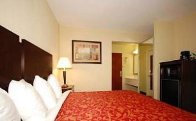 фото отеля BEST WESTERN Plus Edison Inn