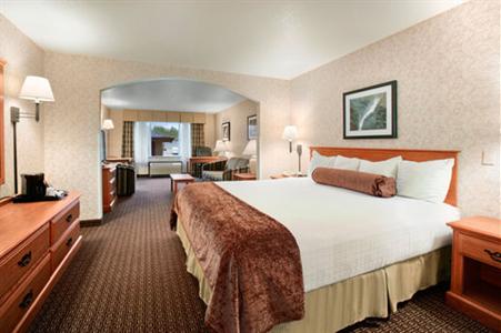 фото отеля BEST WESTERN PLUS Cascade Inn & Suites