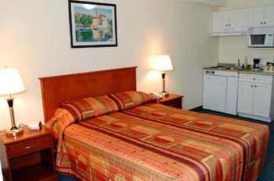 фото отеля Aurora Park Inn & Suites