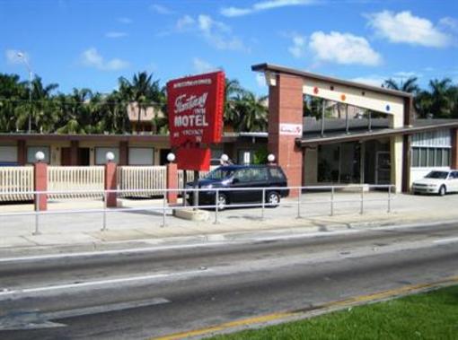 фото отеля Fantasy Inn Motel