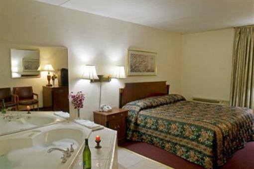 фото отеля Americas Best Value Inn Geneva (New York)