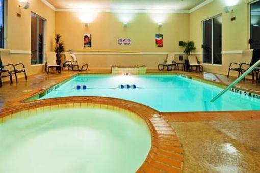 фото отеля Holiday Inn Express Hotel & Suites Athens (Texas)