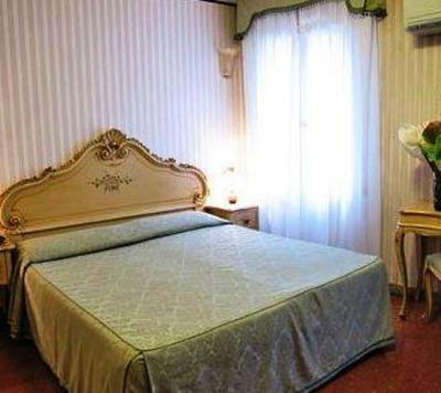 фото отеля Leonardo Hotel Venice