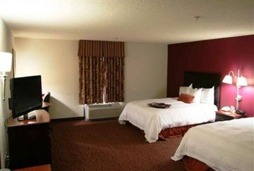 фото отеля Hampton Inn & Suites Muncie