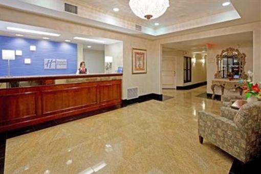 фото отеля Holiday Inn Express Carlstadt