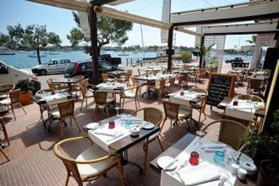 фото отеля Hostal Porto Colom Felanitx