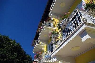 фото отеля Hotel Ika