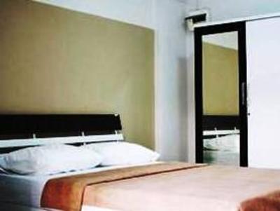 фото отеля Baanbudsarin Apartment