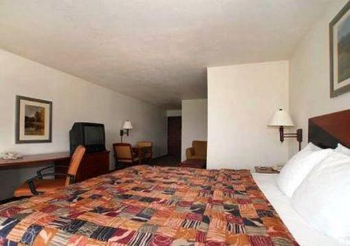фото отеля Sleep Inn & Suites Pleasant Hill (Iowa)