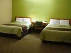 фото отеля Hometown Inn & Suites Cedar Rapids