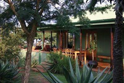 фото отеля Three Tree Hill Lodge