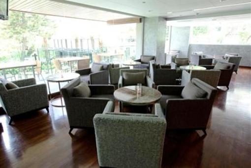 фото отеля Ramada Hotel & Suites Bangkok