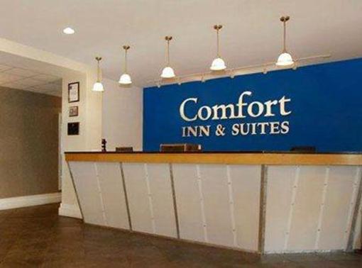фото отеля Comfort Inn & Suites German Church Road