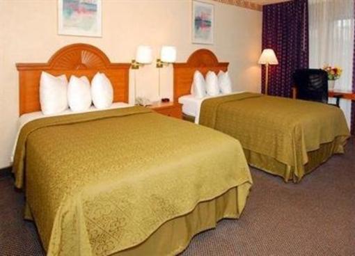 фото отеля Quality Inn Meadowlands